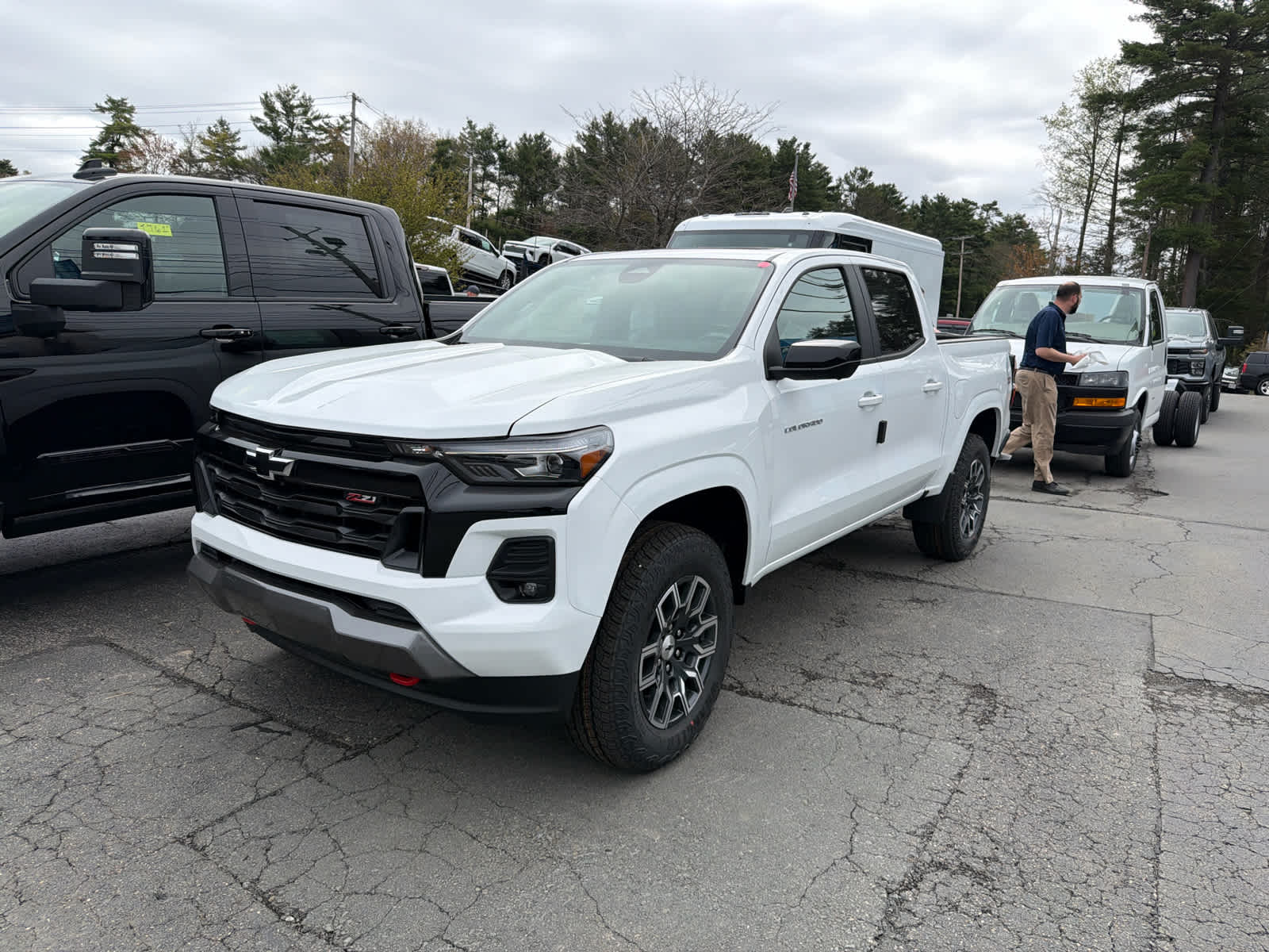 New 2026 Chevrolet Colorado - photo 1