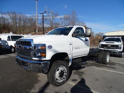 New 2024 Chevrolet Silverado 5500 Work Truck Regular Cab 4WD Cab Chassis for sale #24405H - photo 1