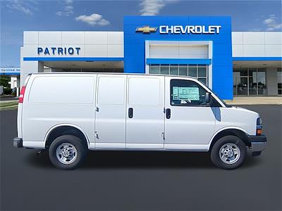 New 2025 Chevrolet Silverado 3500 Regular Cab 4x4 Reading SLU132-DW 11' Service Truck for sale #L3854 - photo 2