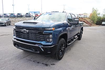 New 2026 Chevrolet Silverado 2500 Custom Crew Cab 4WD SRW Pickup for sale #26111 - photo 1