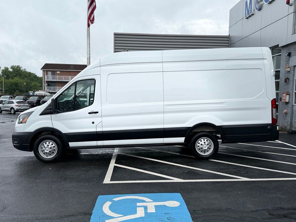 Used 2025 Ford Transit 250 - photo 2