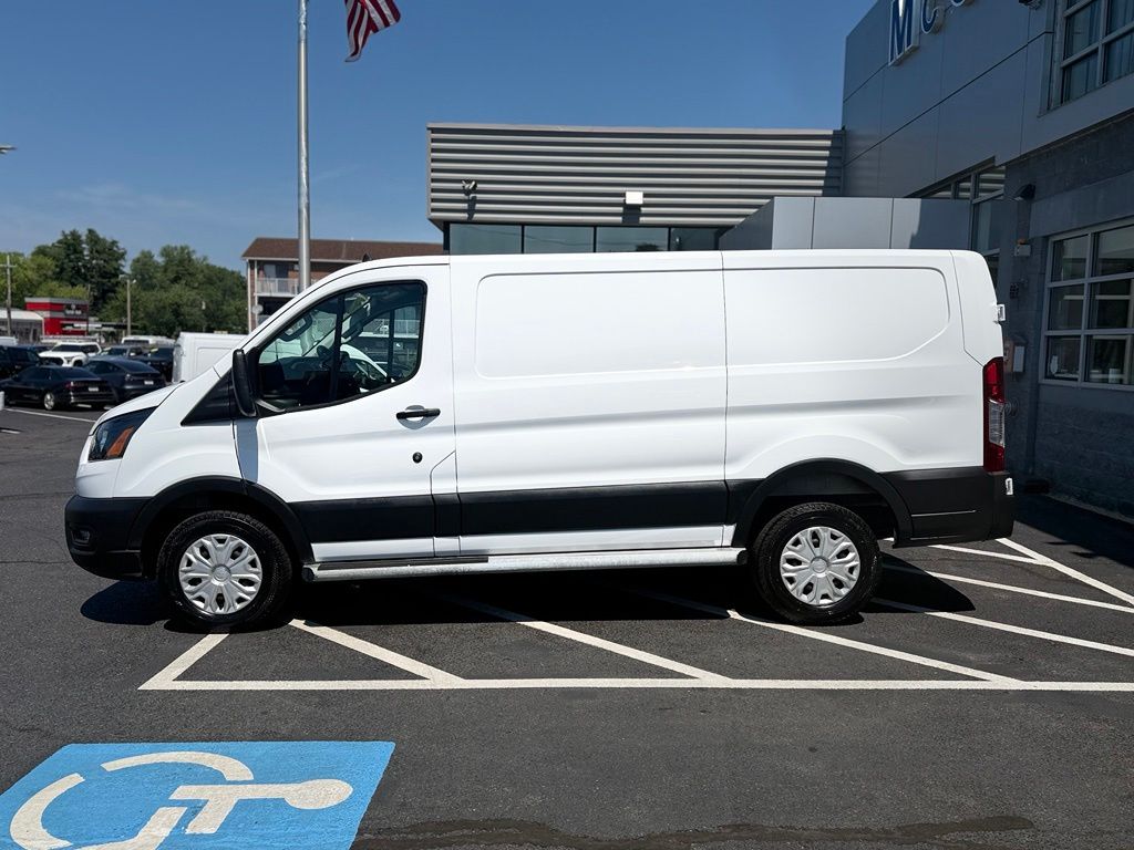 Used 2025 Ford Transit 250 - photo 2
