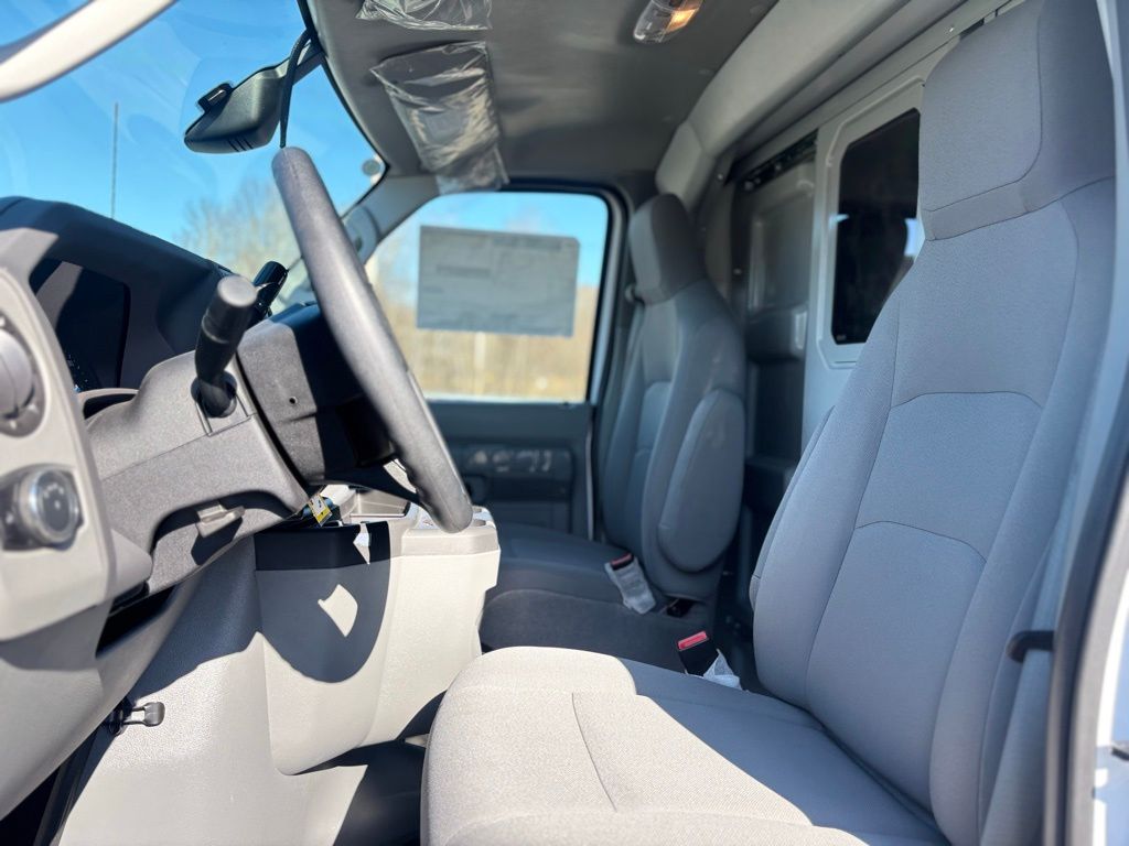 New 2026 Ford E-350 - photo 13