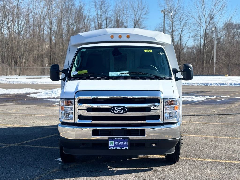 New 2026 Ford E-350 - photo 9