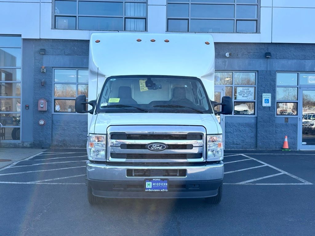 New 2027 Ford E-350 - photo 11