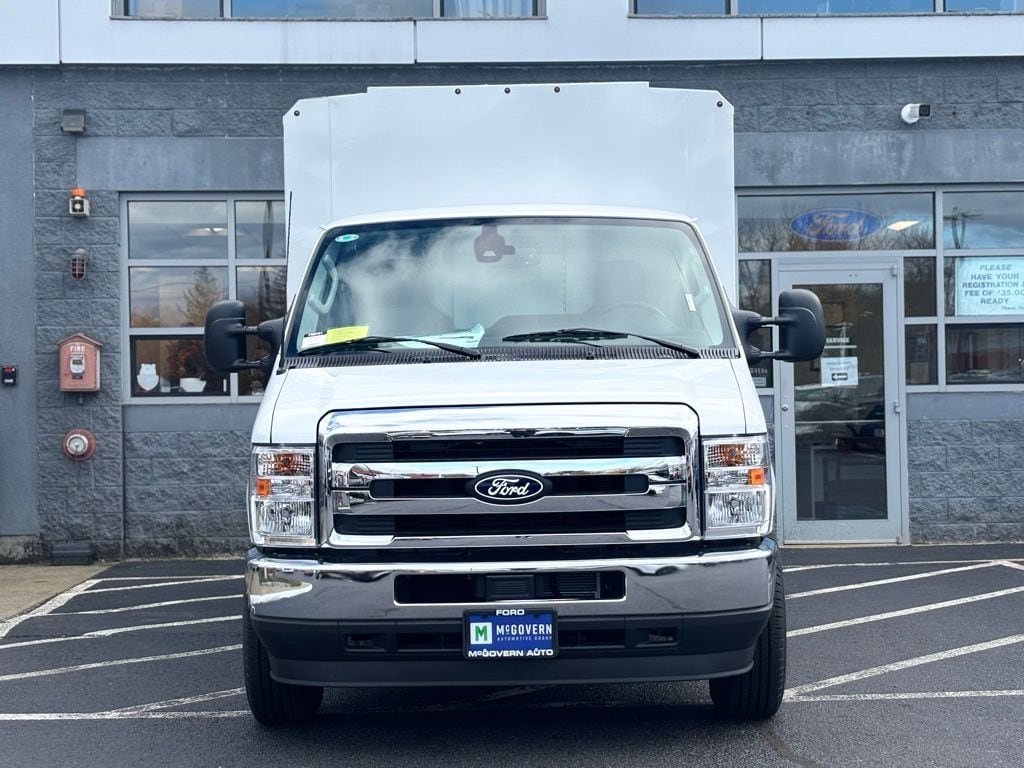 New 2026 Ford E-350 - photo 12