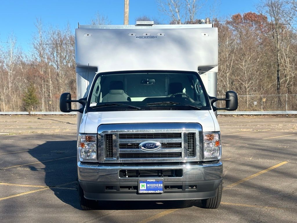 New 2024 Ford E-450 - photo 14