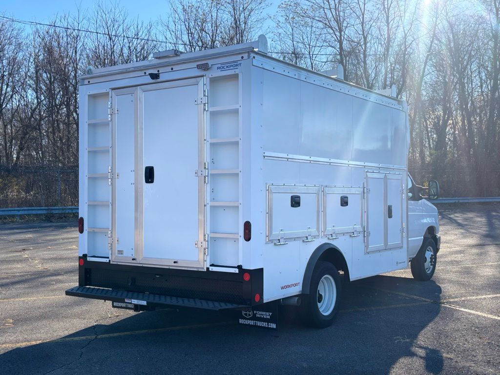 New 2024 Ford E-450 - photo 11