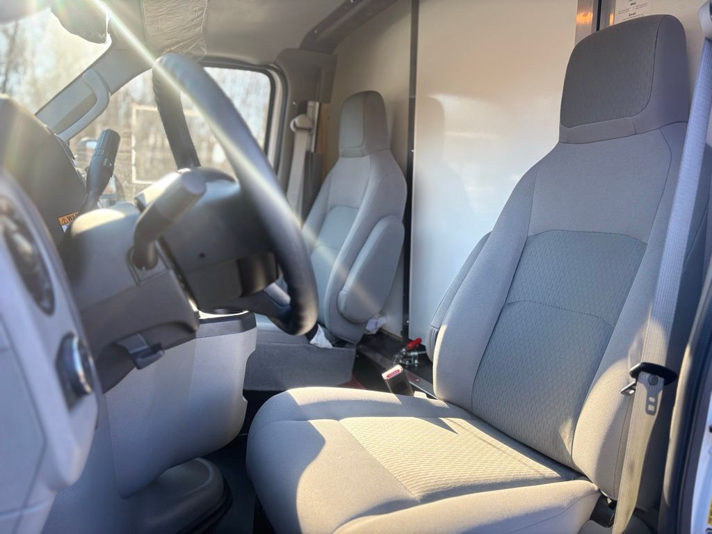 New 2024 Ford E-450 - photo 18