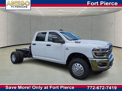 2025 Ram 3500 Crew Cab DRW 4x4 Cab Chassis for sale #G521976 - photo 1