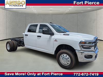 2025 Ram 3500 Crew Cab DRW 4x4 Cab Chassis for sale #G521983 - photo 1
