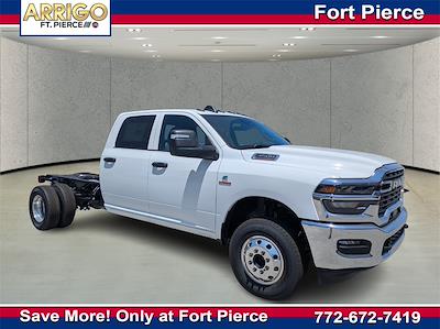 2025 Ram 3500 Crew Cab DRW 4x4 Cab Chassis for sale #G521984 - photo 1