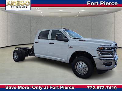 2025 Ram 3500 Crew Cab DRW 4x4 Cab Chassis for sale #G534709 - photo 1