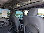 2022 Jeep Gladiator Crew Cab 4x4 Pickup for sale #L112711 - photo 12