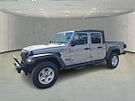2020 Jeep Gladiator Crew Cab 4x4 Pickup for sale #L127900 - photo 7