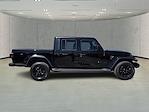 2022 Jeep Gladiator Crew Cab 4WD Pickup for sale #L140438 - photo 4