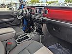 2020 Jeep Gladiator Crew Cab 4WD Pickup for sale #L162135 - photo 9