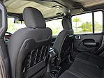 2021 Jeep Gladiator Crew Cab 4x4 Pickup for sale #L596941 - photo 18