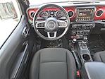2021 Jeep Gladiator Crew Cab 4x4 Pickup for sale #L596941 - photo 19