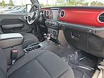 2021 Jeep Gladiator Crew Cab 4x4 Pickup for sale #L596941 - photo 9