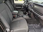 2021 Jeep Gladiator Crew Cab 4x4 Pickup for sale #L605372 - photo 10