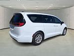 Used 2025 Chrysler Pacifica Select Minivan for sale #R527875 - photo 3