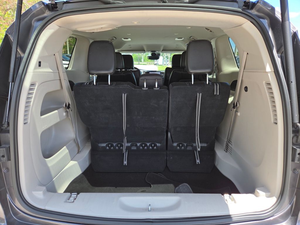 Used 2023 Chrysler Pacifica - photo 17