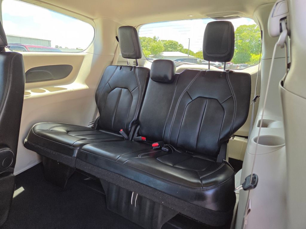 Used 2023 Chrysler Pacifica - photo 19
