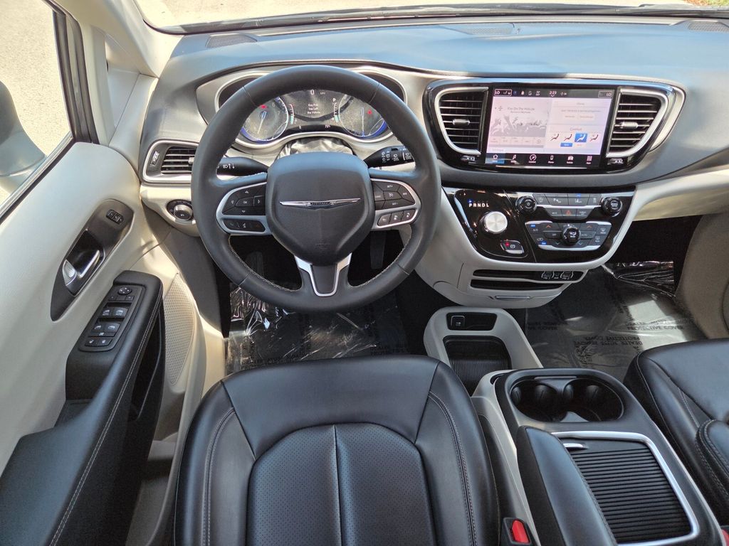 Used 2023 Chrysler Pacifica - photo 23