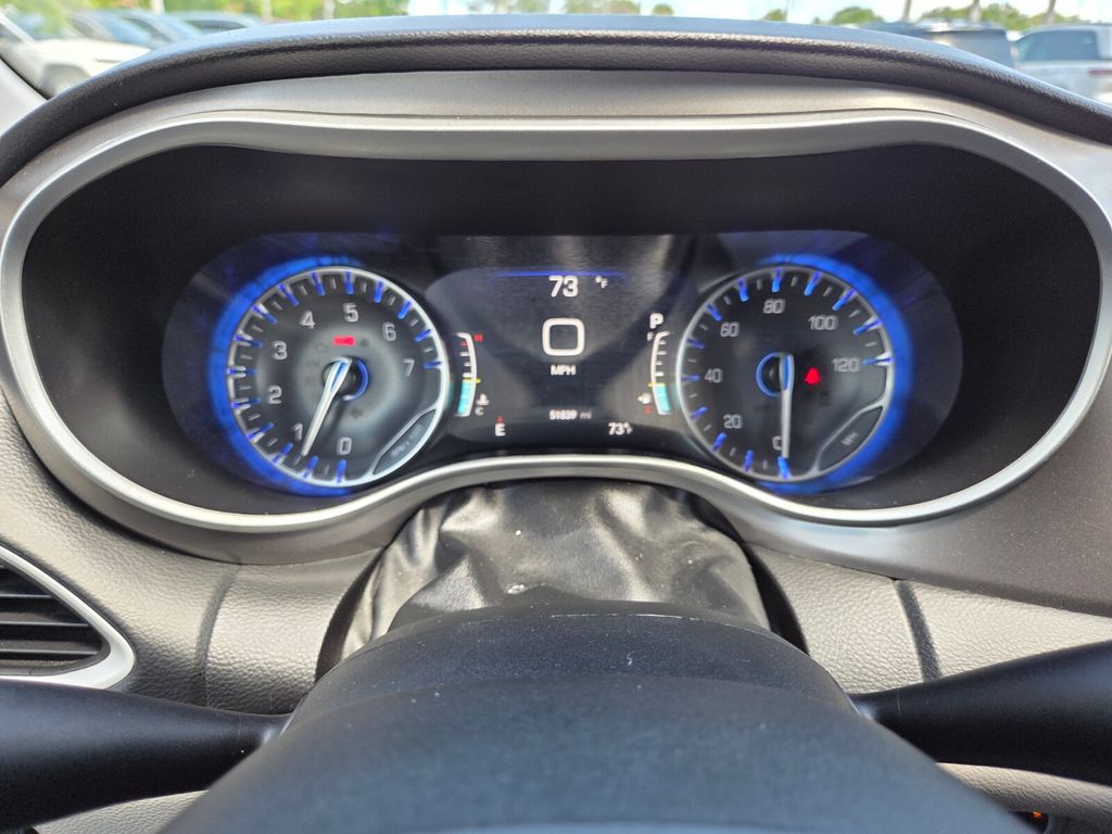 Used 2023 Chrysler Pacifica - photo 32