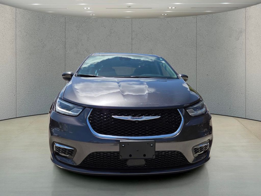 Used 2023 Chrysler Pacifica - photo 9