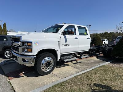 New 2023 Chevrolet Silverado 6500 Work Truck Crew Cab Cab Chassis for sale #C223292 - photo 1