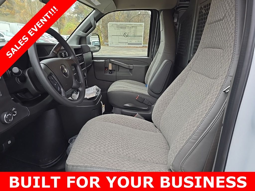 New 2025 Chevrolet Express 2500 - photo 8