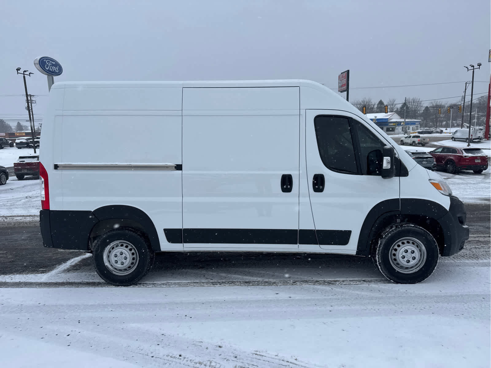 Used 2024 Ram ProMaster 2500 - photo 5