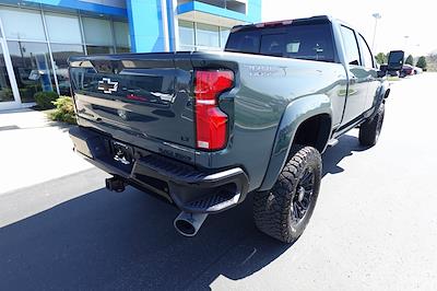 New 2025 Chevrolet Silverado 2500 LT Crew Cab 4WD Pickup for sale #A25T74 - photo 2