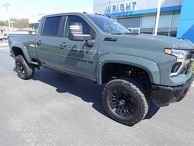 New 2025 Chevrolet Silverado 2500 LT Crew Cab 4WD Pickup for sale #A25T74 - photo 1
