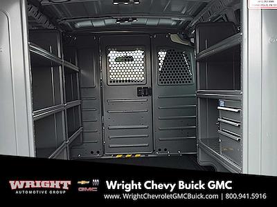 Used 2025 Chevrolet Express 3500 - photo 1