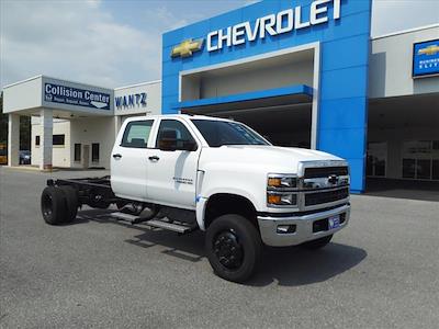 2023 Chevrolet Silverado 5500 Crew Cab DRW 4WD, Cab Chassis for sale #M23-180 - photo 1