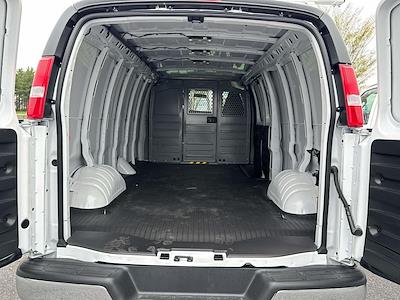 New 2026 Chevrolet Express 2500 - photo 2