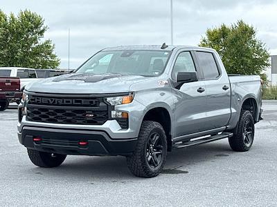 Used 2024 Chevrolet Silverado 1500 Custom Crew Cab 4x4 Pickup for sale #UM116988 - photo 1