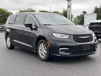 2024 Chrysler Pacifica FWD Minivan for sale #UM139888 - photo 1