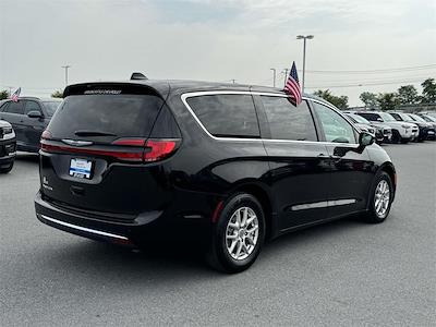 2024 Chrysler Pacifica FWD Minivan for sale #UM139888 - photo 2