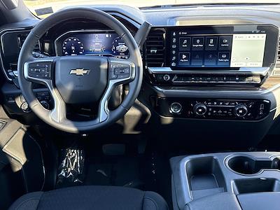 Used 2023 Chevrolet Silverado 1500 LT Crew Cab for sale #UM179083 - photo 2