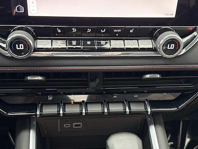 Used 2023 Chevrolet Colorado - photo 1