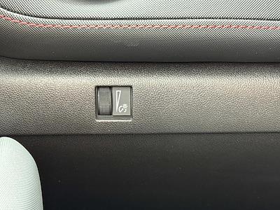 Used 2023 Chevrolet Colorado - photo 1