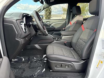 Used 2023 Chevrolet Colorado - photo 1