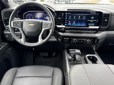 Used 2024 Chevrolet Silverado 1500 - photo 1