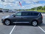 2017 Chrysler Pacifica FWD Minivan for sale #Q250394A - photo 4