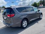 2017 Chrysler Pacifica FWD Minivan for sale #Q250394A - photo 5