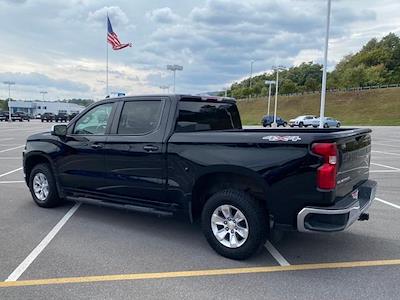 2020 Chevrolet Silverado 1500 Crew Cab 4WD Pickup for sale #Q250620A - photo 2